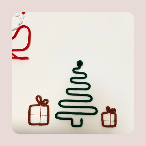 Christmas TREE & PRESENTS - Knitted Wall Art